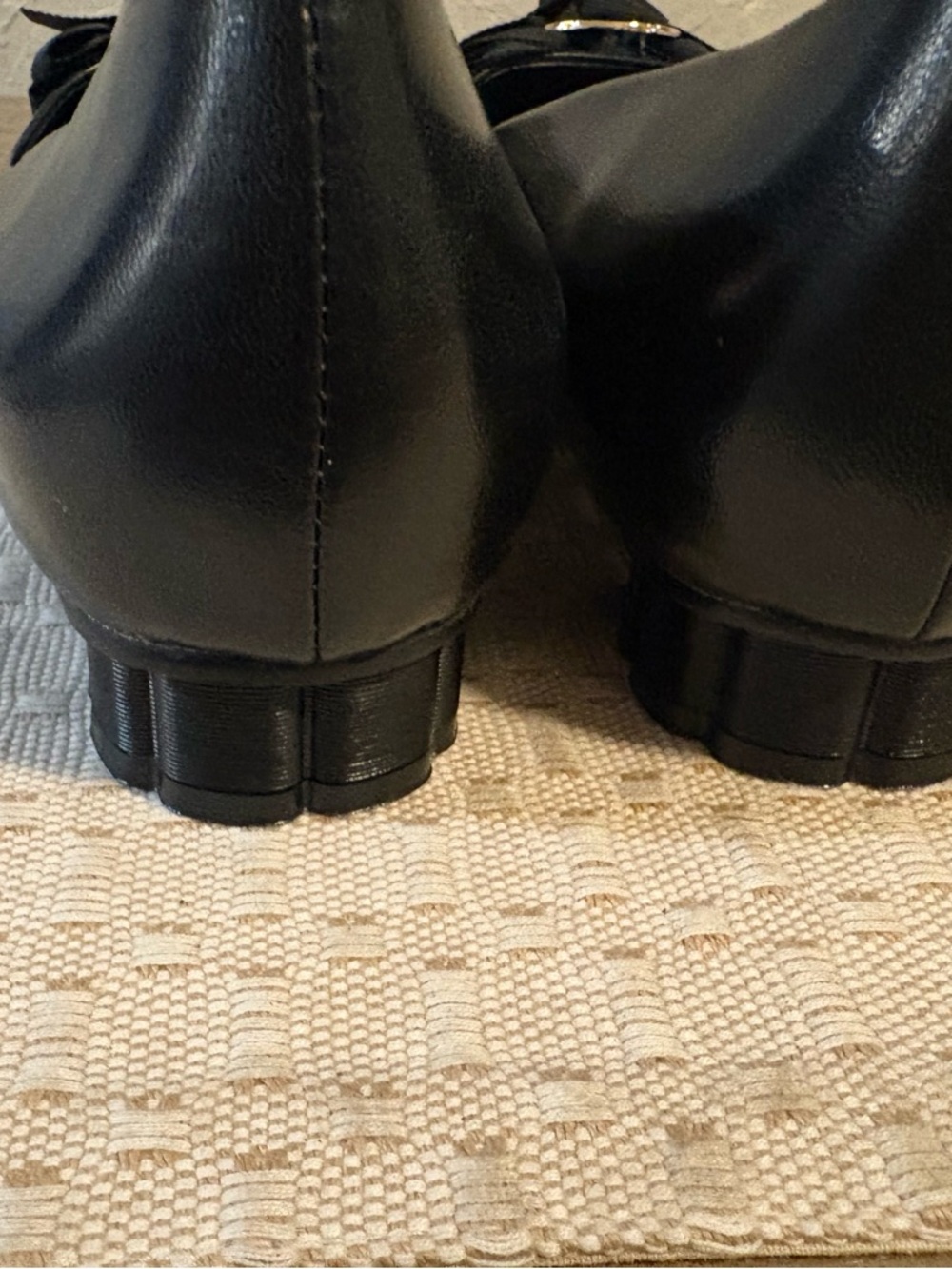 Midnight Velvet Black Pointed-Toe Bow Heels - Picture 4 of 16